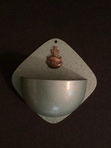 Vintage grün Metall Weihwasser Wandhalterung Font 3” x 3” x 1-5” - Bild 1 von 2