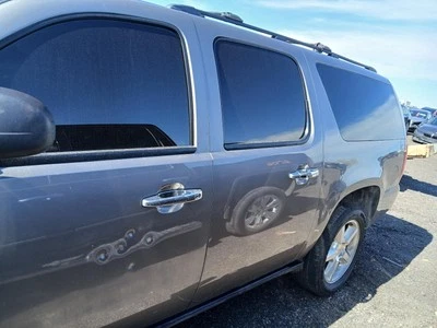 Used Rear Left Door Assembly Rear Side fits: 2007 Chevrolet Suburban 1500 Rear L — 第 1/4 张图片