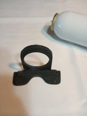 retract landing gear air tank holder/mount - Image 1 of 3