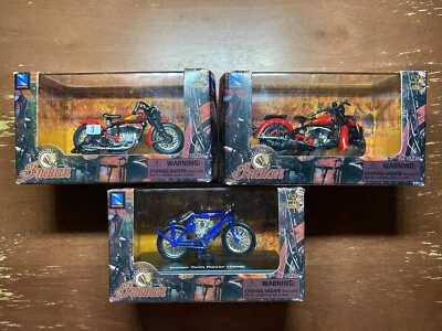 (3) New Ray 1:32 Scale Diecast Indian Motorcycle New Die Cast with Display Case - Image 1 of 4