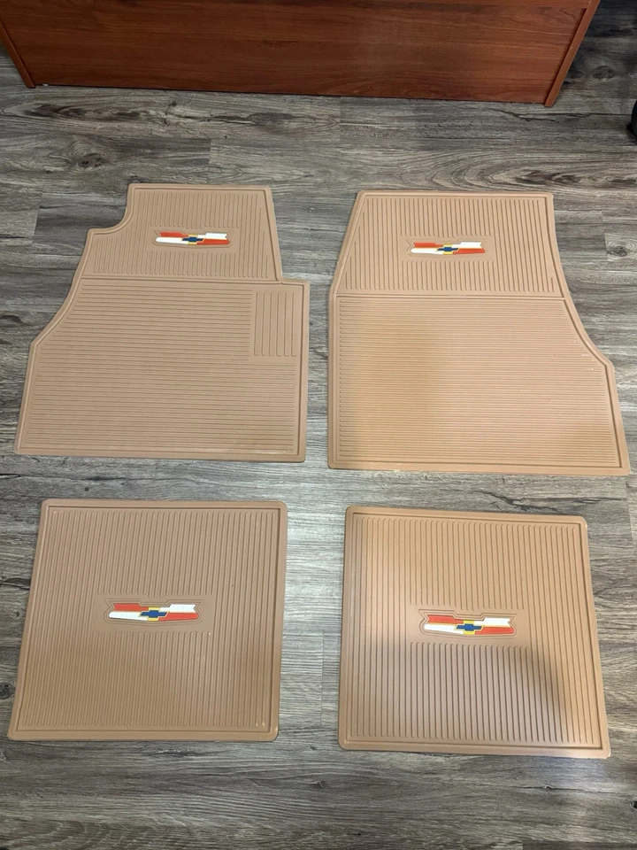 Alfombrillas de goma estilo original Chevy Belair Impala Biscayne 1953-1964 Foto 1 de 2