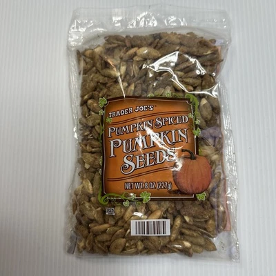 Semillas de calabaza especiadas Trader Joe’s 8 oz, caducidad 05/2026 Foto 1 de 3