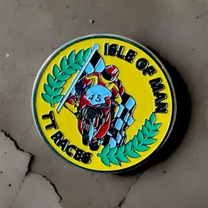 Used Isle Of Man TT Metal Pin Badge, Ace Cafe, 59 Club, BSA Norton Triumph AJS. - Picture 1 of 17