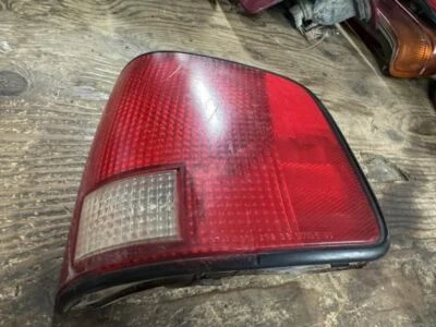 Lanterna traseira de passageiro direito Chevrolet S10 GMC Sonoma 1994 - 2004 fabricante de equipamento original - Imagem 1 de 3