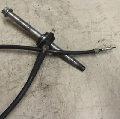 98' 99 00 01 02 03 04 05 06 07 YZF600R FRONT AXLE SPEEDO CABLE GEAR DRIVE YAMAHA - Image 1 of 4