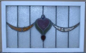 OLD ENGLISH LEADED STAINED GLASS WINDOW TRANSOM JEWELED HEART 30" x 18 1/2' - Picture 1 of 3