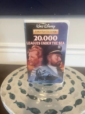 Sealed Vintage Disney VHS 20,000 Leagues Under The Sea Movie Video Blockbuster - Image 1 of 4