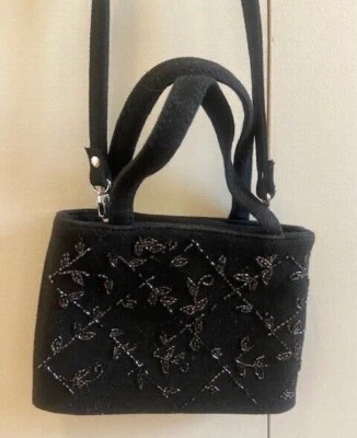 Bolso de mano negro floral con cuentas con correa adicional para el hombro Foto 1 de 4
