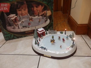 Mr Christmas Holiday pattinatori pattinaggio su ghiaccio vittoriano 1995 vintage - Foto 1 di 14