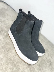 Keds Black The Platform Chelsea Lug Boot Sneaker Size 9 Womens - Picture 1 of 10