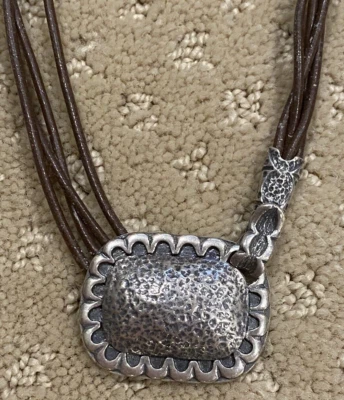 Collar SILPADA Martillado Plata de Ley 925 Cuero Marrón Cordón Cierre Gancho Foto 1 de 4