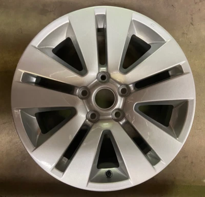 1 llanta SUBARU Legacy restaurada 17x7" 2015-2020 #68824 Foto 1 de 3