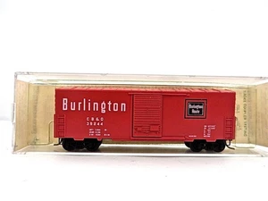 N MicroTrains 24339 Burlingron 40' Sliding door BoxCar Brand New Low Ship - Picture 1 of 5