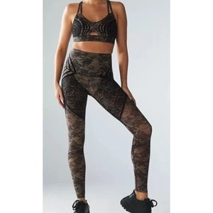 Savage X Fenty Sport by Rihanna Velvet Lace Sports Bra Legging Set Size S 4-6 - Picture 1 of 12