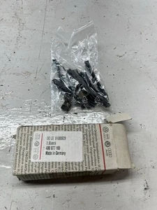 B5 Audi S4/A4 OEM Sunroof Guides *NIB* 4B0877165 - Bild 1 von 6