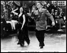 Van Johnson + Lucille Bremer in Till the Clouds Roll By (1946) ORIG PHOTO M 143