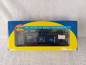 Athearn HO 75184 RF&P Wide Vision Caboose #902 - Picture 1 of 10