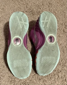 Kyrie 1 Easter Egg - Picture 1 of 5