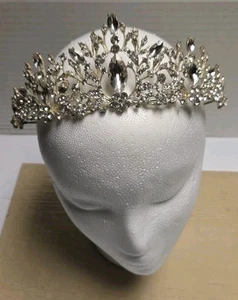 Tiara estrás - Imagen 1 de 4