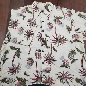 Camisa hawaiana Reyn Spooner estampado mediano piñas palmeras con botones crema - Imagen 1 de 10