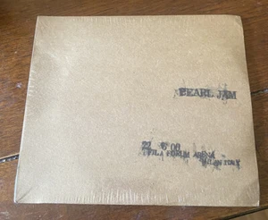 Pearl Jam 2000 Official Live Bootleg 20 Milan Italy 6/22/00 FILA Forum Arena NEW - Picture 1 of 2