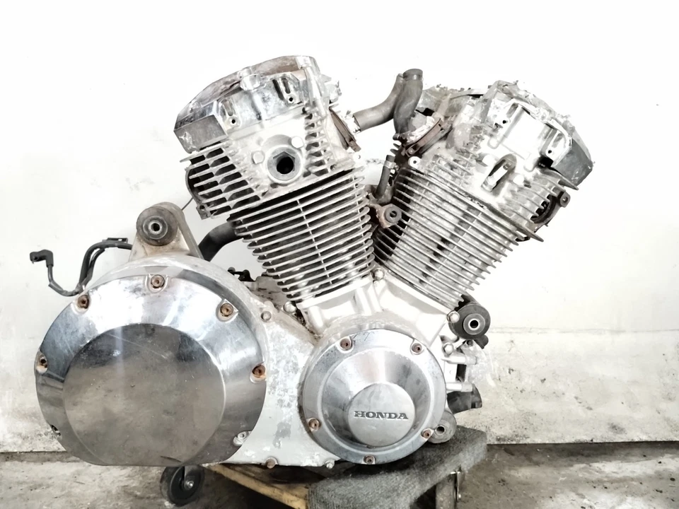2002 Honda VTX1800 C Engine Motor Complete WARRANTY - Image 1 of 4
