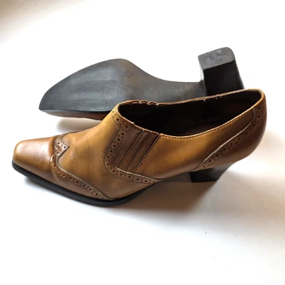 Coldwater Creek Brown Leather Ankle Boots Slip On Size Women 8.5 M Modern Chic - Image 1 of 4