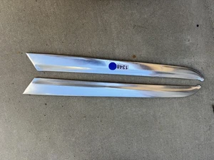 MERCEDES W114 W115 2-SERIES SEDAN LEFT AND RIGHT SET CHROME MOULDINGS COMPLETE - Bild 1 von 7