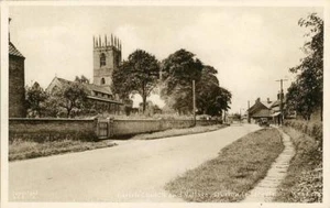 PRINTED POSTCARD PARISH CHURCH AND VILLAGE, STURTON LE STEEPLE, NOTTINGHAMSHIRE - Foto 1 di 2