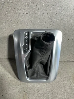 Opel Zafira C Tourer shift cover shift panel center console 39054697 - Image 1 of 4