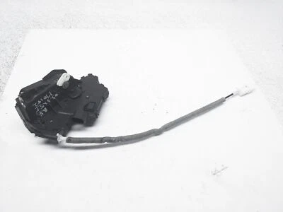 Actuador de cierre de puerta de pasajero delantero BMW 325I 2001-2005 51-21-7-011-244 Foto 1 de 4