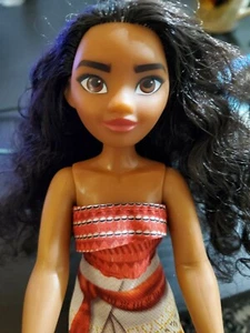 Disney Store Moana Doll Figure 9" Toy Pre-Owned in Great Condition - Picture 1 of 8