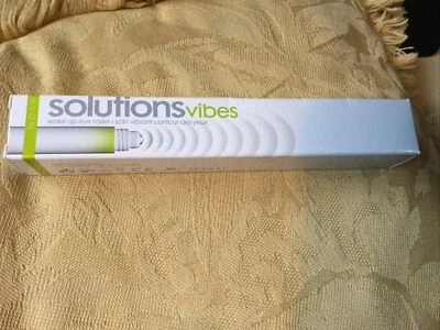 AVON ANEW SOLUTIONS VIBES WAKE UP EYE ROLLER - Image 1 of 2