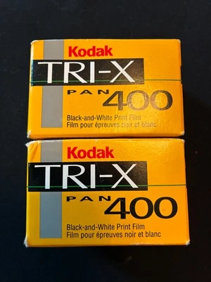 Kodak Tri-X Pan 400 24-Exposición Caducado 06/2002 2 Rollos Blanco y Negro Foto 1 de 4