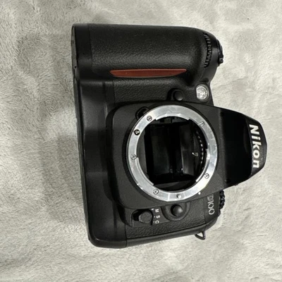 Cámara digital Nikon D100 solo cuerpo negro (leer descripción por favor) Foto 1 de 4