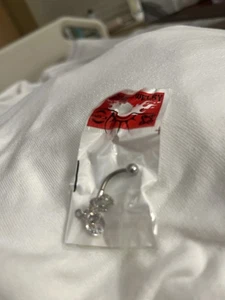 Geschwungene Langhantel mit Blume klar Strass mit Tropfen mit kleinen Steinen - Bild 1 von 1