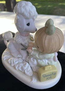 Precious Moments Loving, Caring, And Shearing 898414 Grooming Pudel Hund Figur - Bild 1 von 17