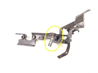 Yamaha VStar 1300 Stryker XVS1300 2014 soporte de montaje de pedal de freno trasero doblado Foto 1 de 4