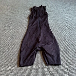 Skims Cocoa Swim Mock Neck Zip Front Swim Cycle Mid Thigh Swimsuit, Size XXS NWT - Picture 1 of 4