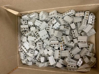 BOX OF 200 Lumberg KRM03 3 Pole 15A Interlocking PCB Terminal Block D19 - Image 1 of 2