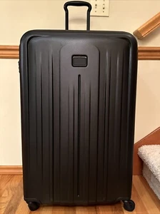 NEW Tumi V4 WORLDWIDE TRIP 4 Wheel Packing Suit Case - TEXTURED MATTE BLACK - Picture 1 of 8
