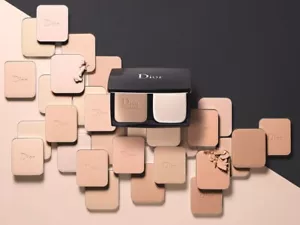 DIOR (CHRISTIAN DIOR) | FOREVER EXTREME CONTROL | POLVERE PRESSATA | CTRL £45/$65 - Foto 1 di 11