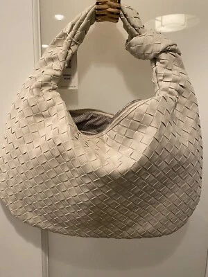 Bolsa Hobo Urban Expressions Marfim Tecido de Camurça Artificial Bolsa Vegana Nova Com Etiqueta - Imagem 1 de 4