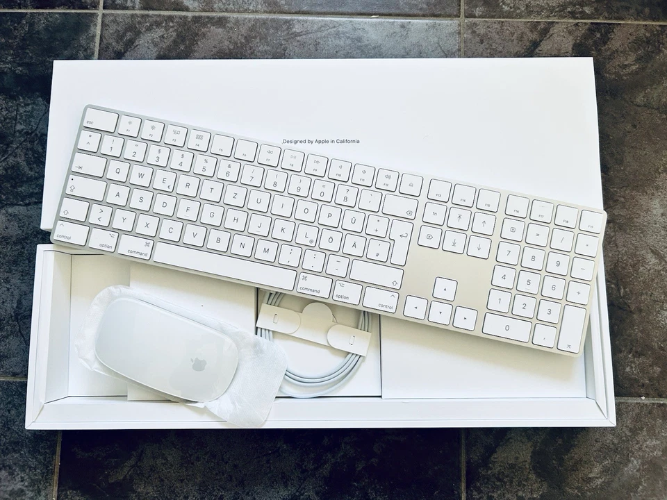 Set Apple Magic Keyboard mit Ziffernblock + Mouse 2 inkl. Ladekabel und OVP - Bild 1 von 4