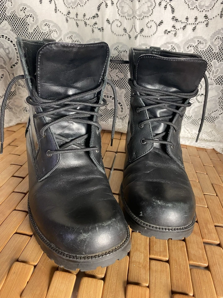 sporto lace up  booties womens 9 Leather upper cute style - Image 1 of 4