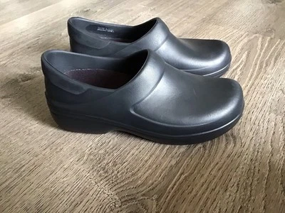 Zapatos sin cordones CROCS Felicity para mujer talla 8 negros zuecos trabajo 206061 Foto 1 de 4