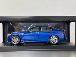 1:18 BMW M5 F10 Monte Carlo Blue Paragon Dealership Edition - Picture 1 of 7