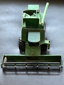 Ertl John Deere 9500 Combine 1/28 scale Farm toy. One Head - Picture 1 of 9
