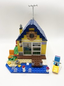 LEGO Creator 31035 Beach Hut  3-in-1 (Retired set) (Incomplete)