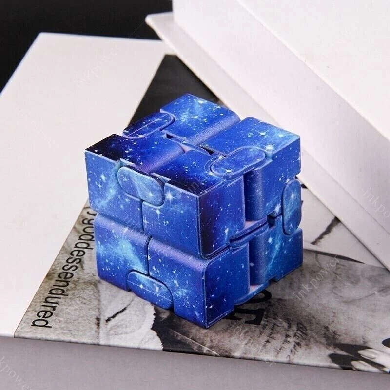 随时使用 Infinity Cube 放松:终极减压工具 — 第 1/1 张图片